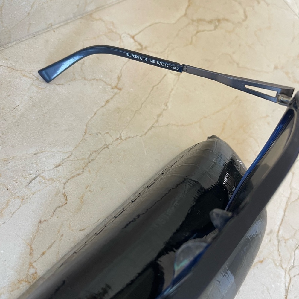 BALMAIN Paris Stylish Sunglasses - Picture 5 of 12